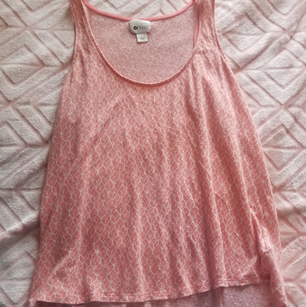 Sleeveless shirt